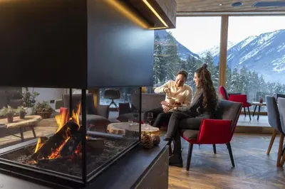 Ein allgemeiner Bergblick oder ein Berglick von des Ferienhauses aus