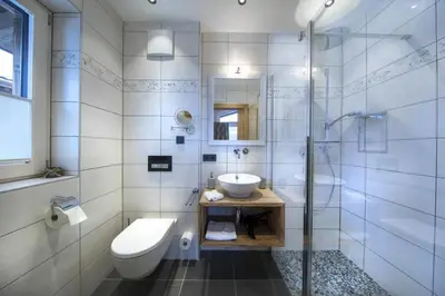 Ein Badezimmer in der Unterkunft Nationalpark Chalet Hohe Warte 2