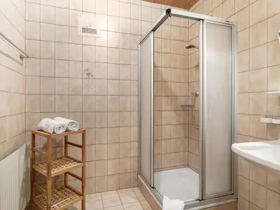 Ein Badezimmer in der Unterkunft Zellner Top 4 und 5