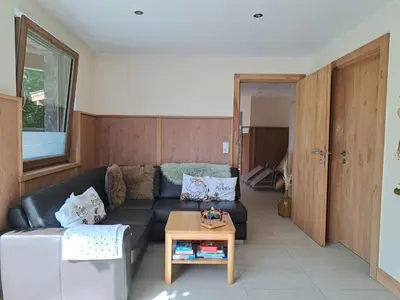 Ein Sitzbereich in der Unterkunft Apartment Resort Tirol Wildschönau 2 by Interhome