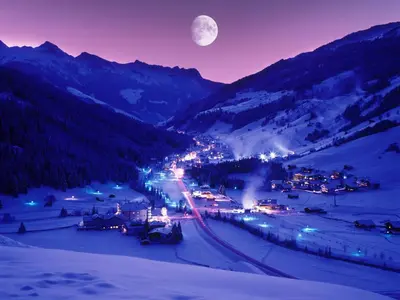 Ein allgemeiner Bergblick oder ein Berglick von der Ferienwohnung aus
