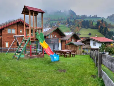 Ein Kinderspielbereich in der Unterkunft Feriendorf Wildschönau with private garden