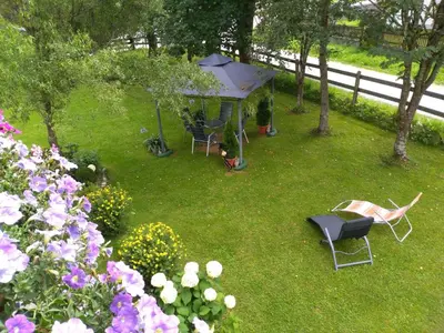 Ein Garten an der Unterkunft Mühlhof