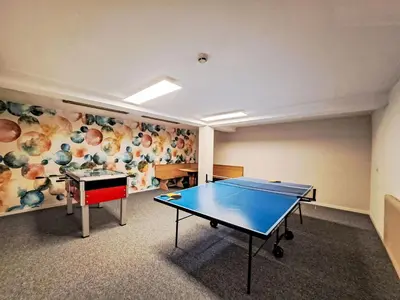 Tischtennis in der Unterkunft Apartment Aparthotel Iris-1 by Interhome oder in der Nähe