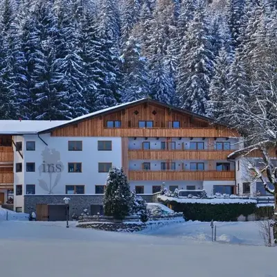 Apartment Aparthotel Iris-5 by Interhome