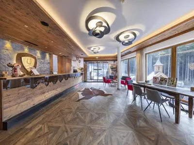 Ein Sitzbereich in der Unterkunft Mountain Wellness stay in Neukirchen