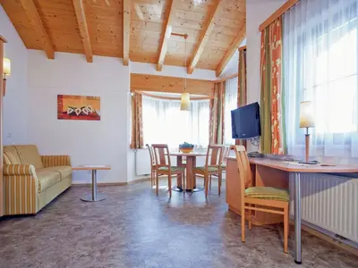 Ein Sitzbereich in der Unterkunft Apartment in Kaltenbach near Ski Lift