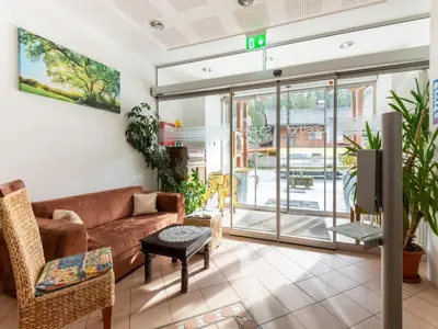 Ein Sitzbereich in der Unterkunft Lovely Apartment with Sauna, Ski Storage, Pool, Terrace