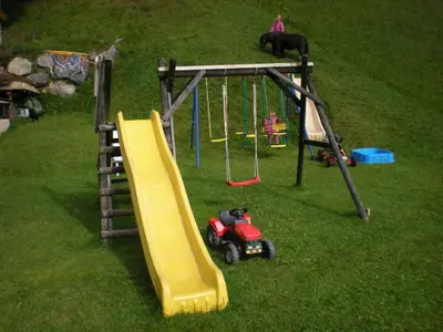 Ein Kinderspielbereich in der Unterkunft Landhaus Staudacher
