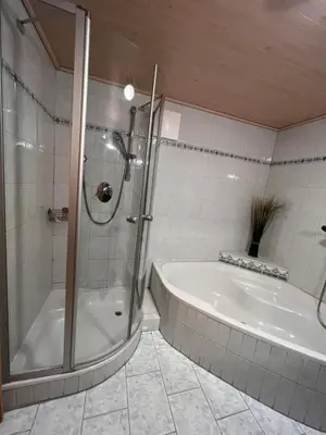 Ein Badezimmer in der Unterkunft Apartment Bauernhof Gasteg - L by Interhome