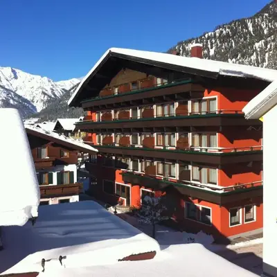 Hotel Tiroler Adler - bed and breakfast